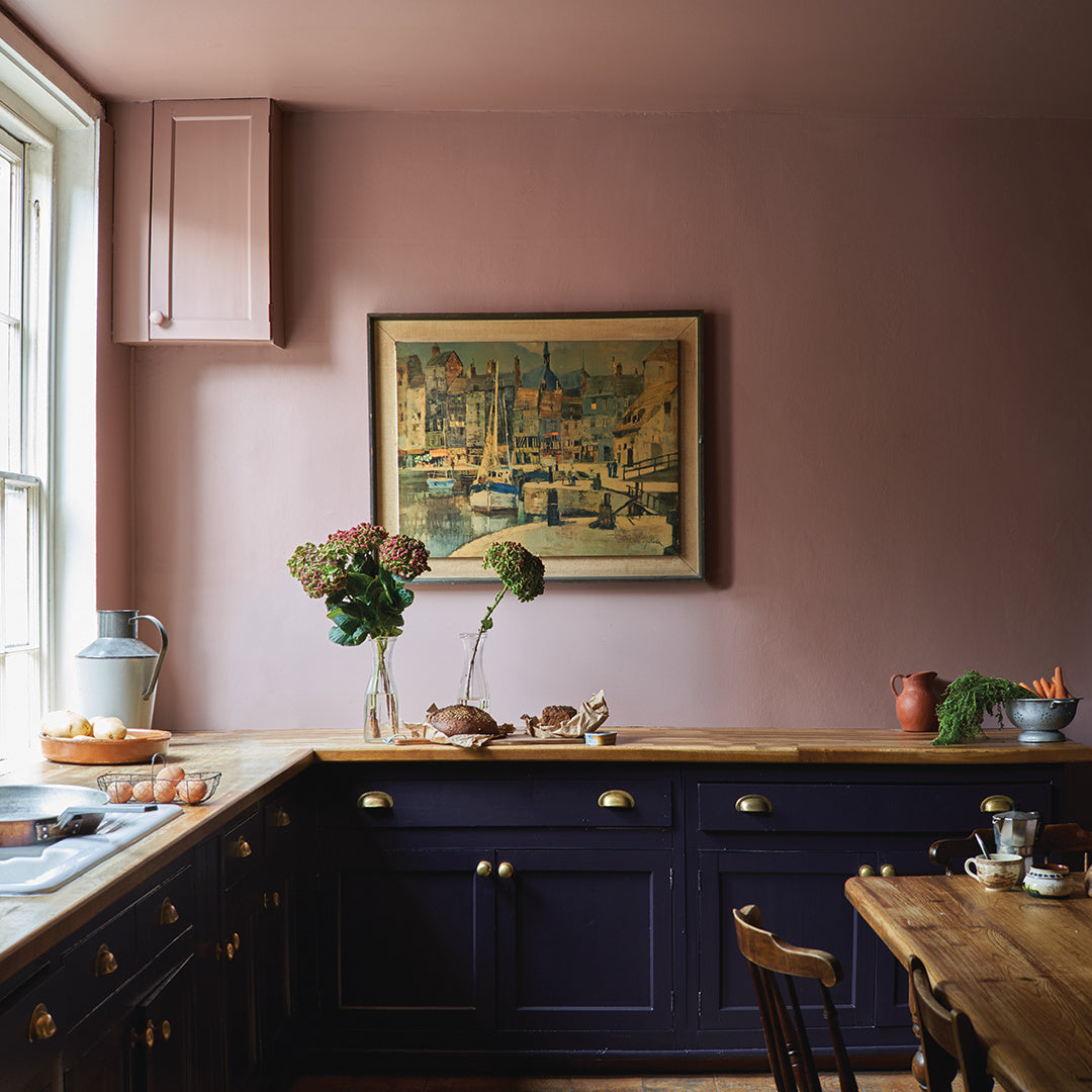Lacke - Farrow and Ball - Paean Black 294 - Eggshell