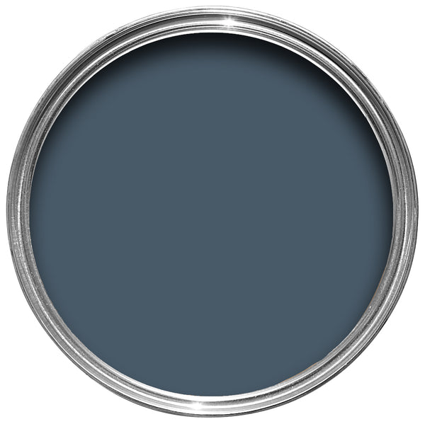 Offene Farbdose von oben von Stiffkey Blue, einem Atmosphäre bringendem dunklen Blau 
